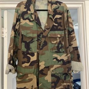 Authentic Vintage  Camouflage Army Light Weight Jacket